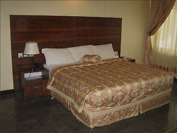 Summit Villas Suites And Apartments Abuja Ngoại thất bức ảnh
